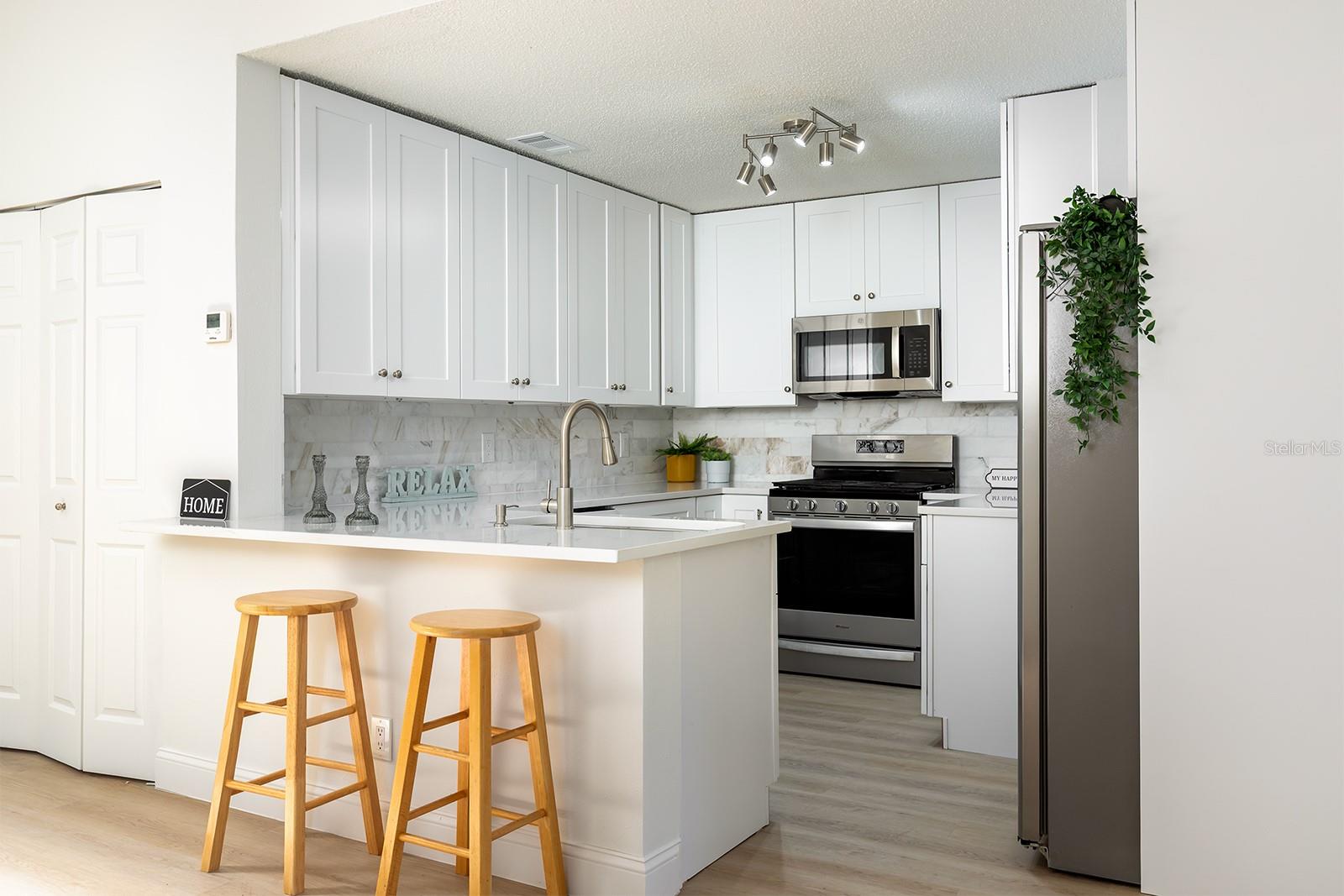 Image 6 of 17 For 1009 Stucki Terrace