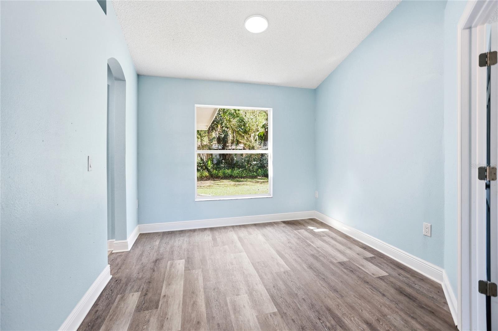 Image 13 of 34 For 624 Euclid Avenue