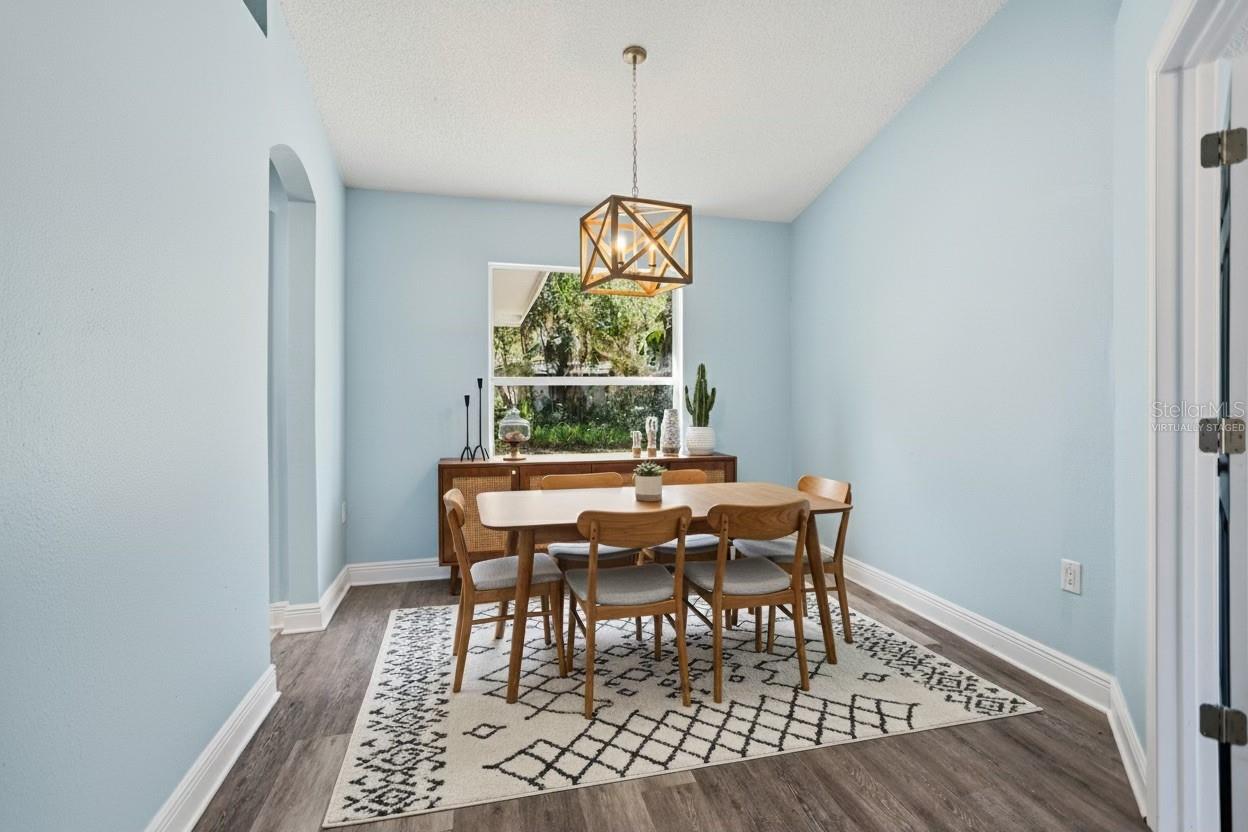 Image 14 of 34 For 624 Euclid Avenue