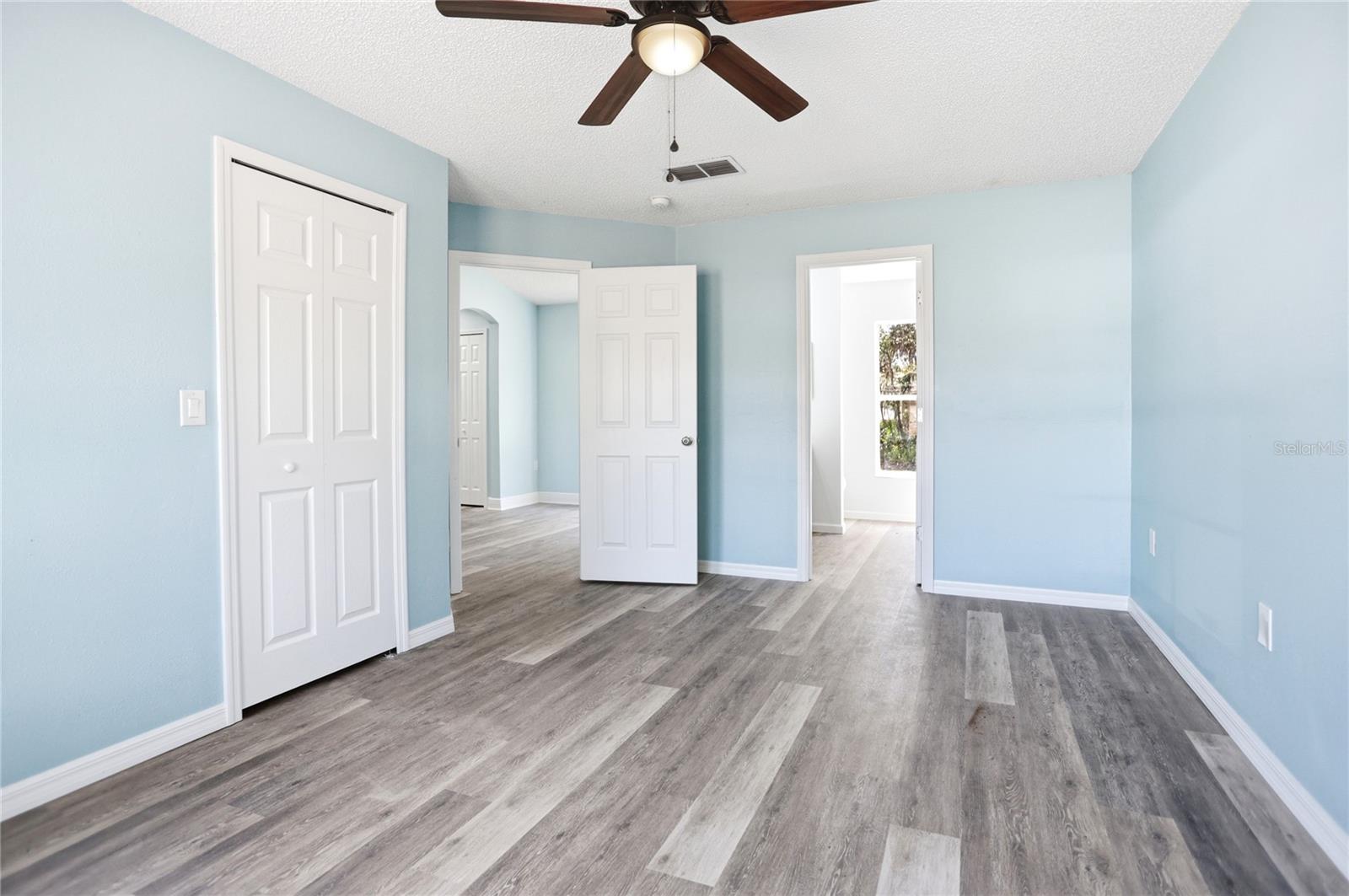 Image 18 of 34 For 624 Euclid Avenue