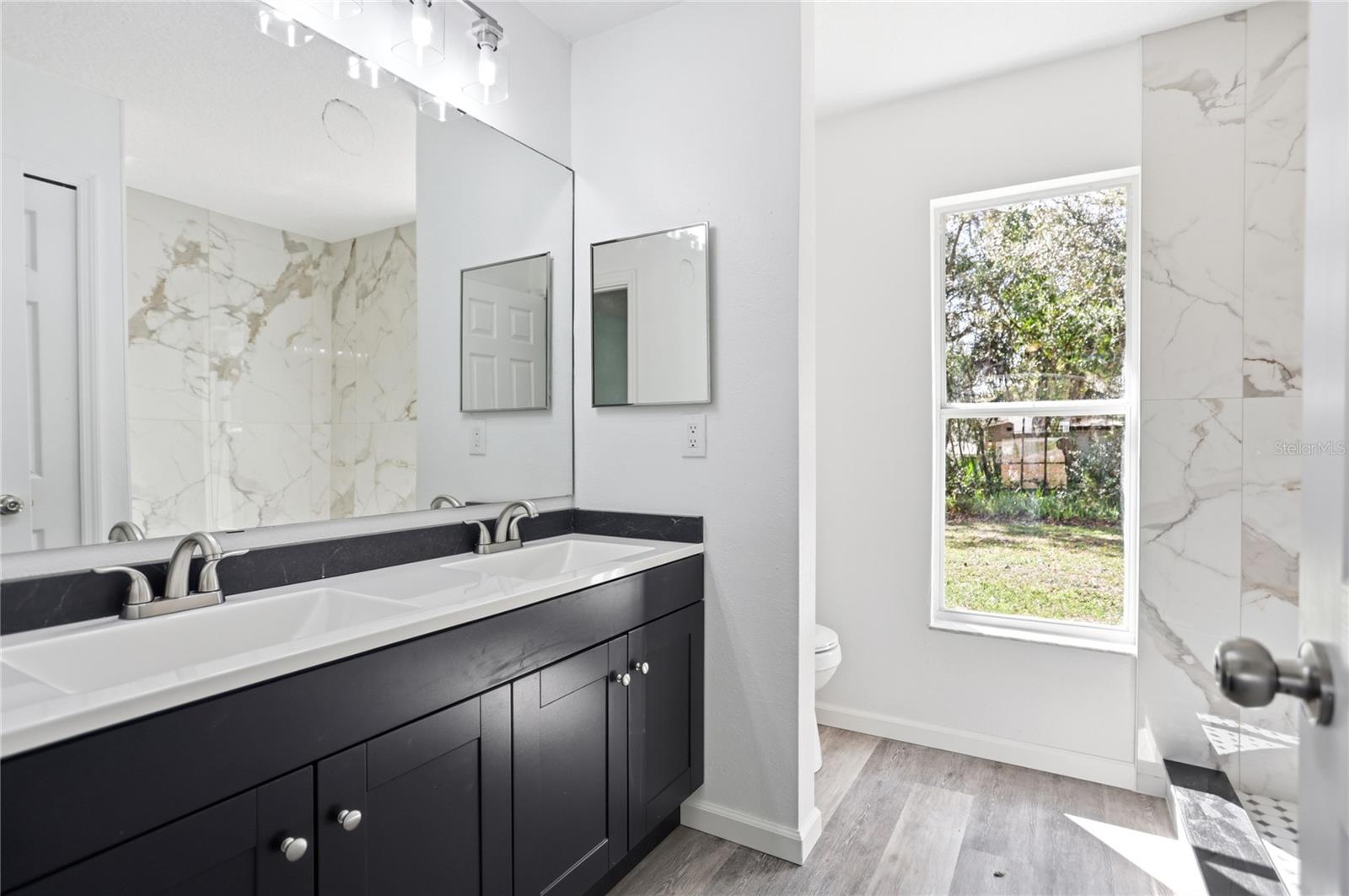 Image 19 of 34 For 624 Euclid Avenue