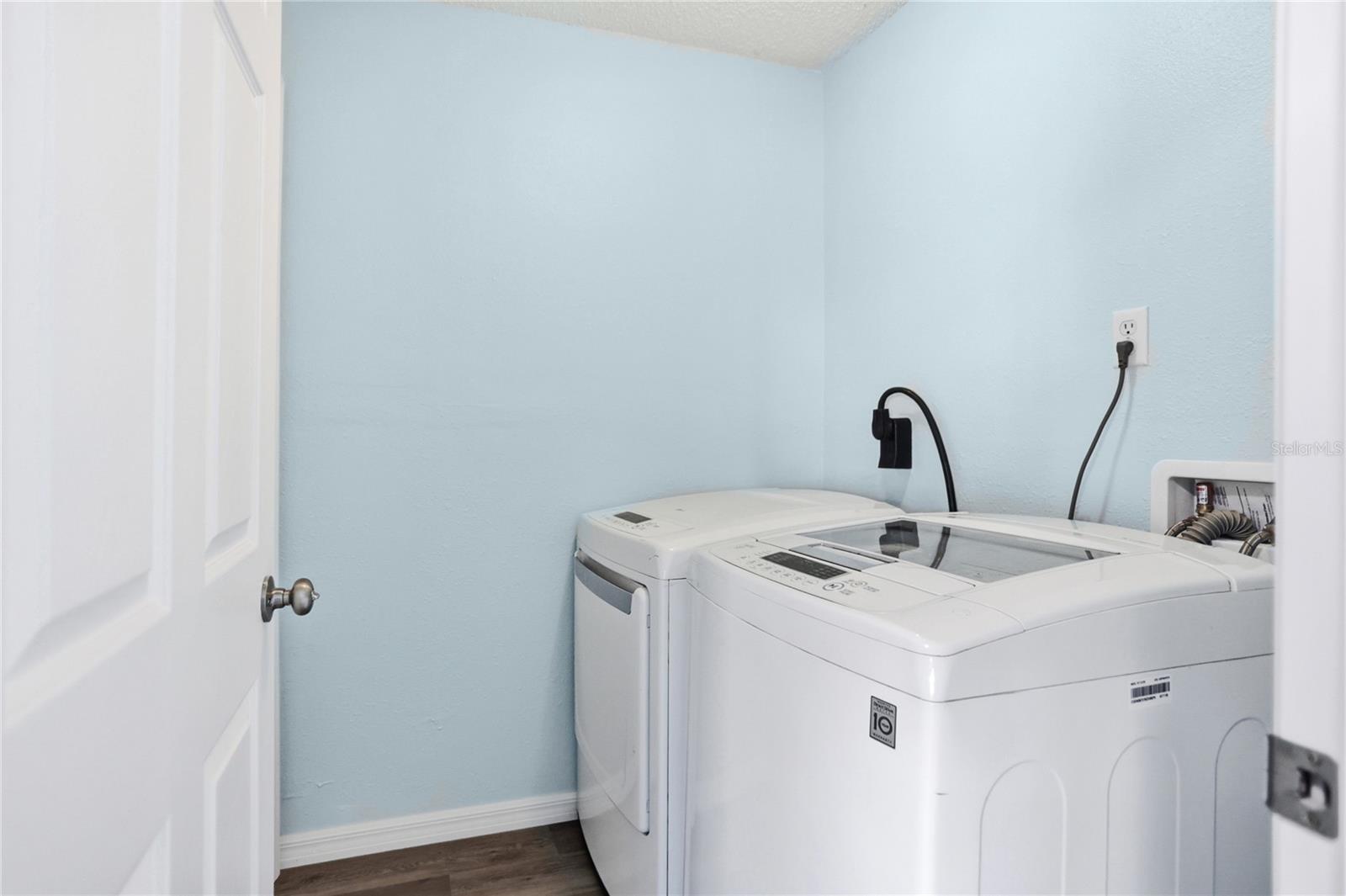 Image 27 of 34 For 624 Euclid Avenue