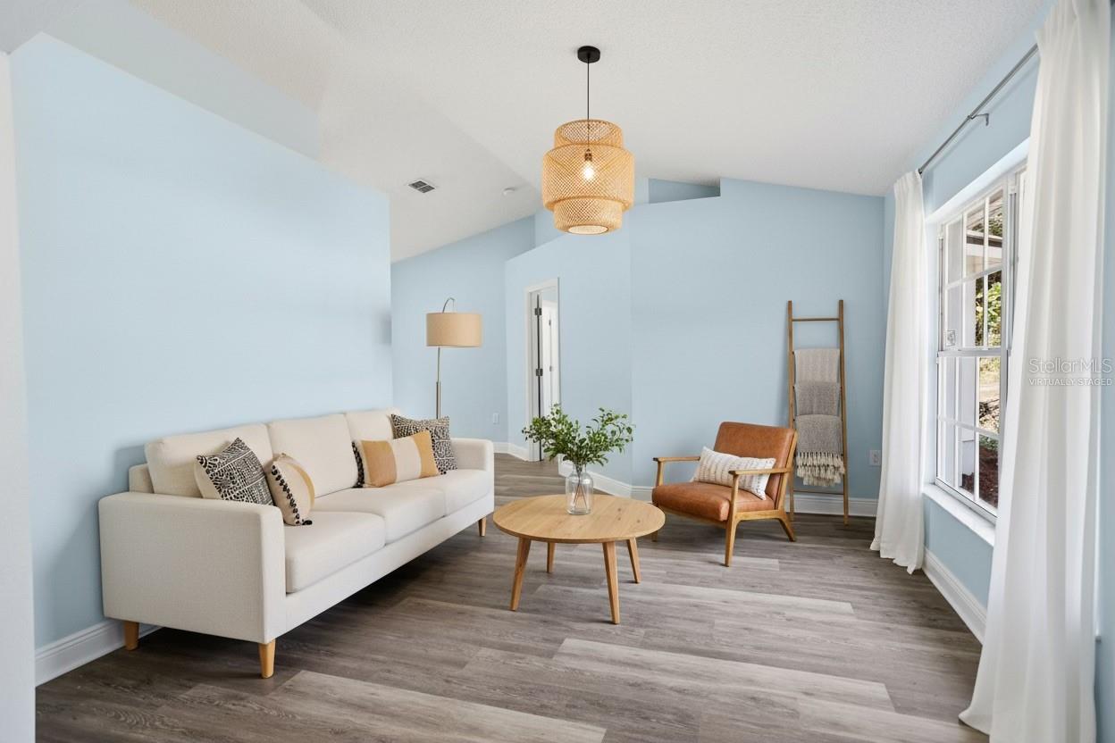 Image 4 of 34 For 624 Euclid Avenue