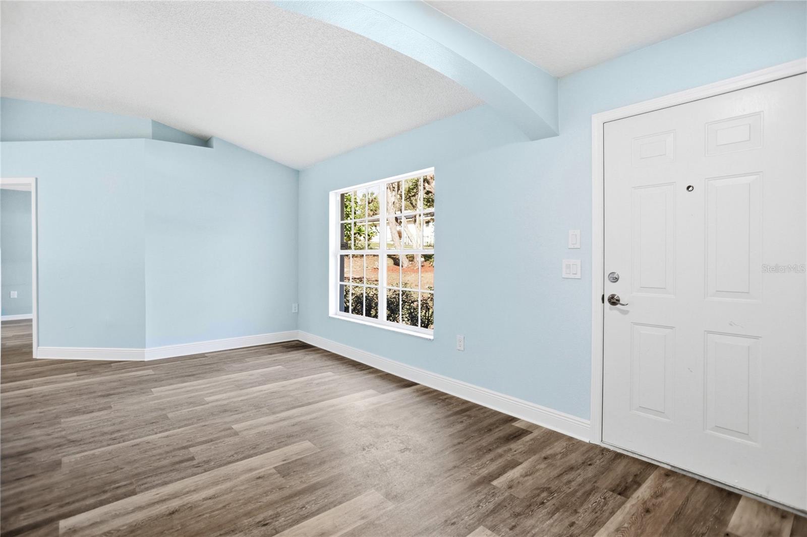 Image 5 of 34 For 624 Euclid Avenue