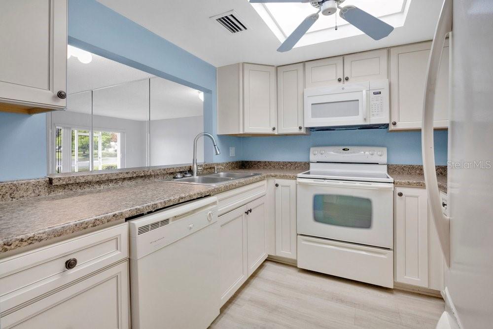 Image 10 of 29 For 410 Orlando Avenue 4a