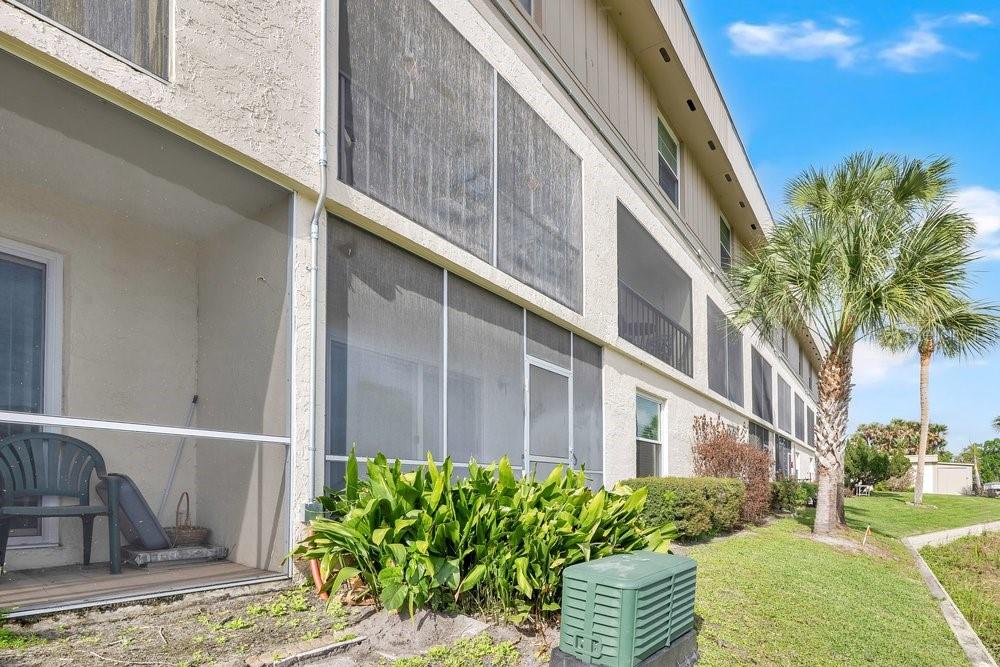 Image 19 of 29 For 410 Orlando Avenue 4a