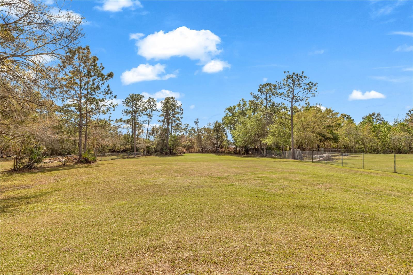 Image 15 of 19 For 18514 Seaford Avenue