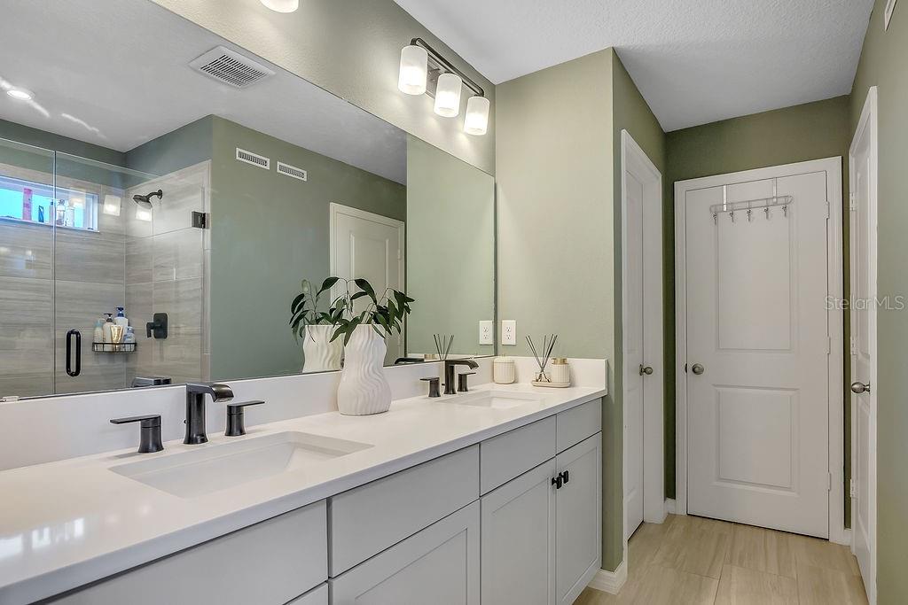 Image 16 of 39 For 1545 Leaf Lane