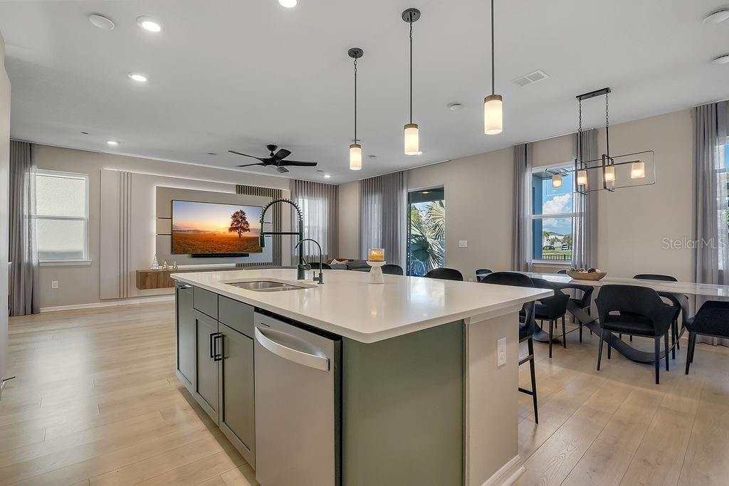 Image 28 of 39 For 1545 Leaf Lane