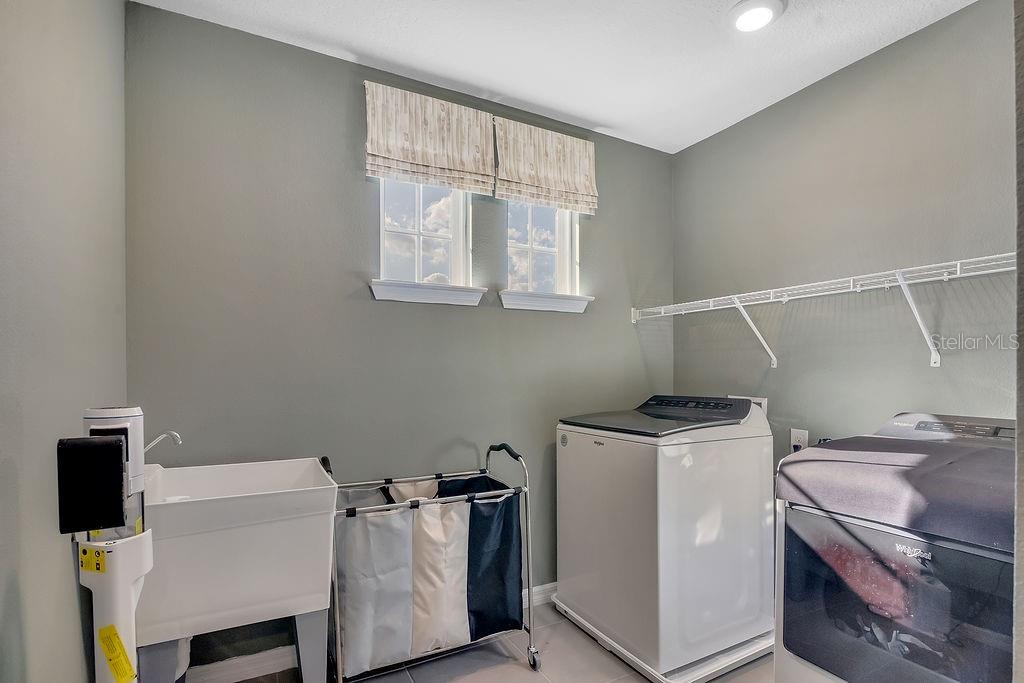 Image 35 of 39 For 1545 Leaf Lane