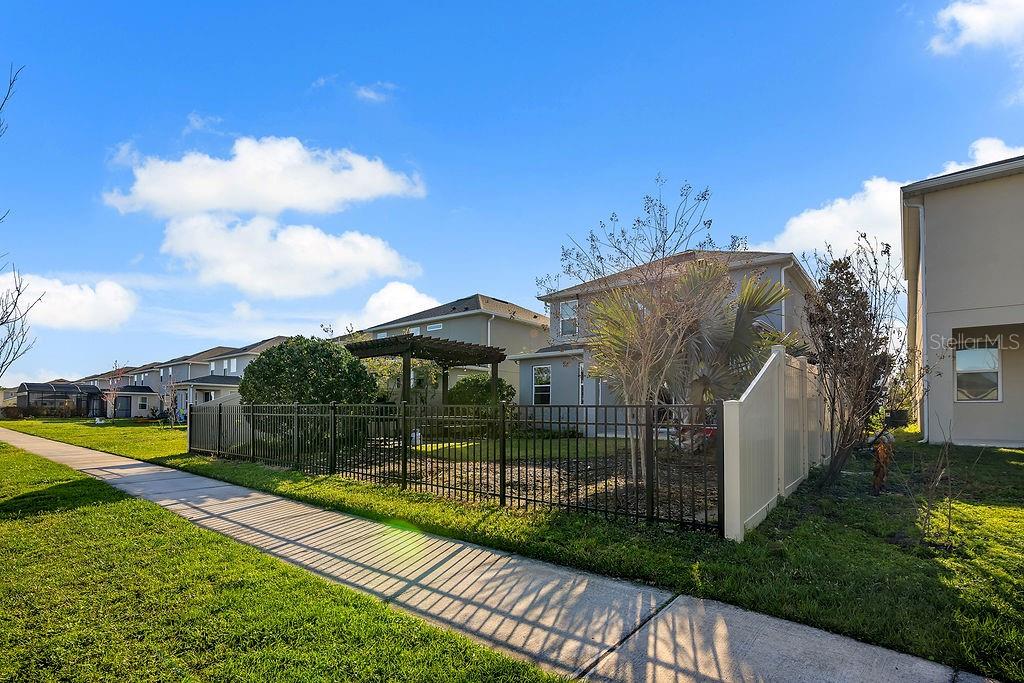 Image 5 of 39 For 1545 Leaf Lane