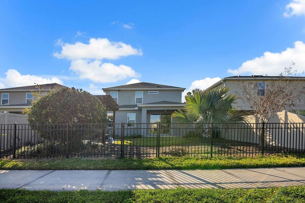 Image 7 of 39 For 1545 Leaf Lane