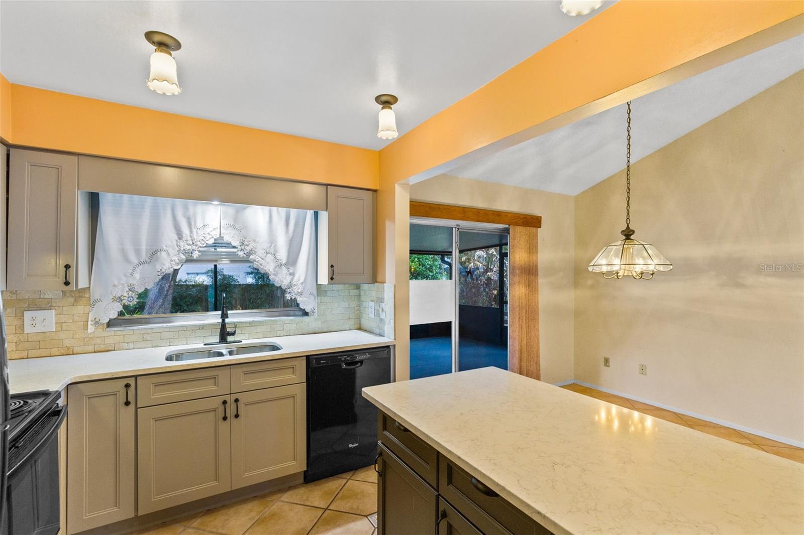 Image 12 of 31 For 7213 Silver Place