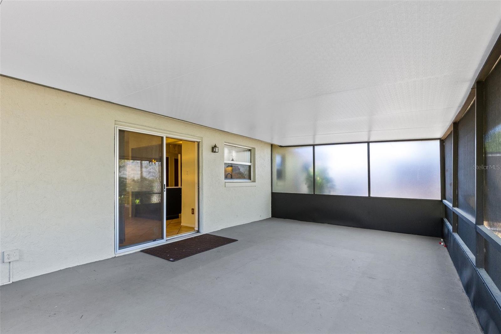 Image 17 of 31 For 7213 Silver Place