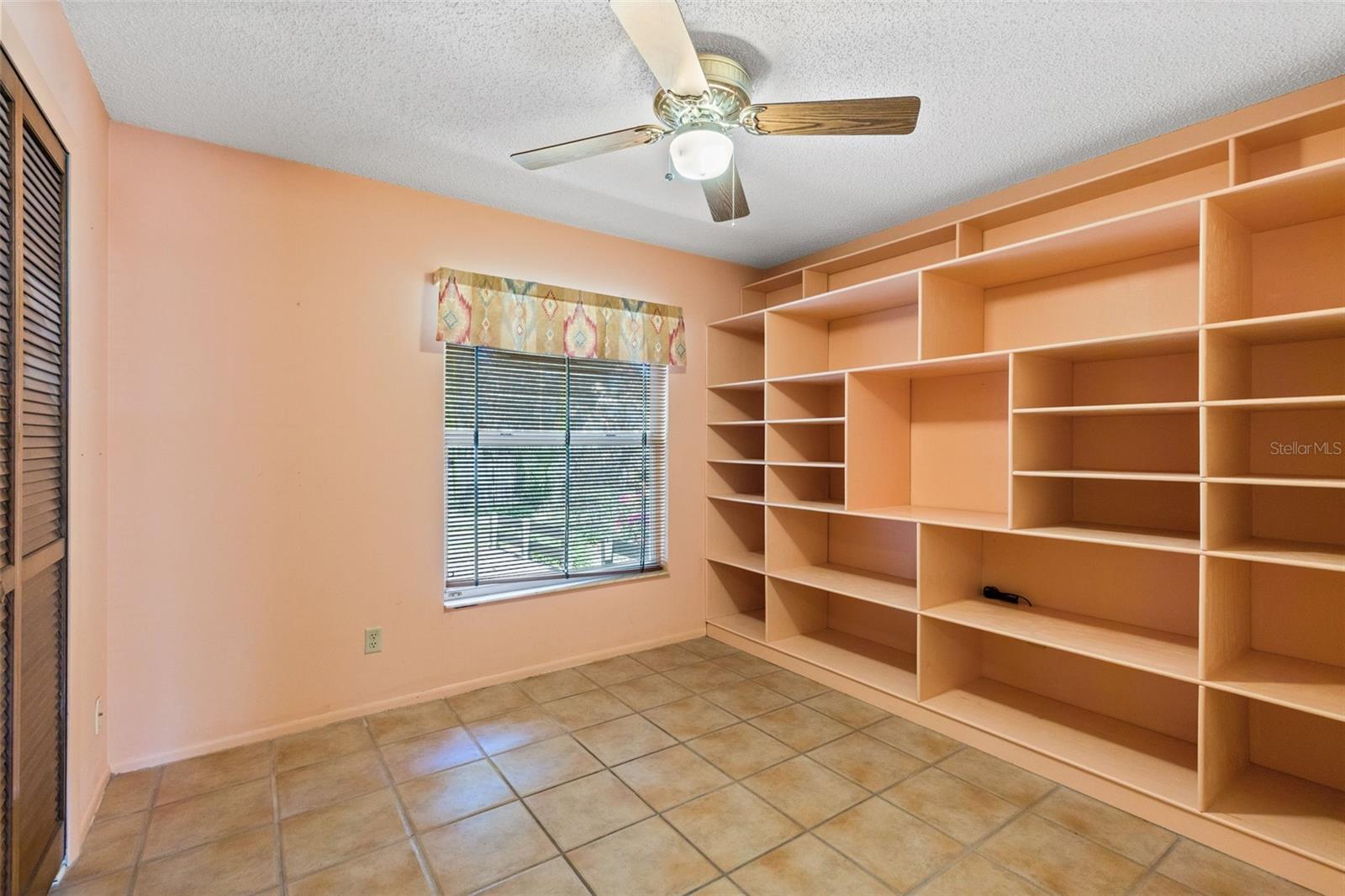 Image 24 of 31 For 7213 Silver Place