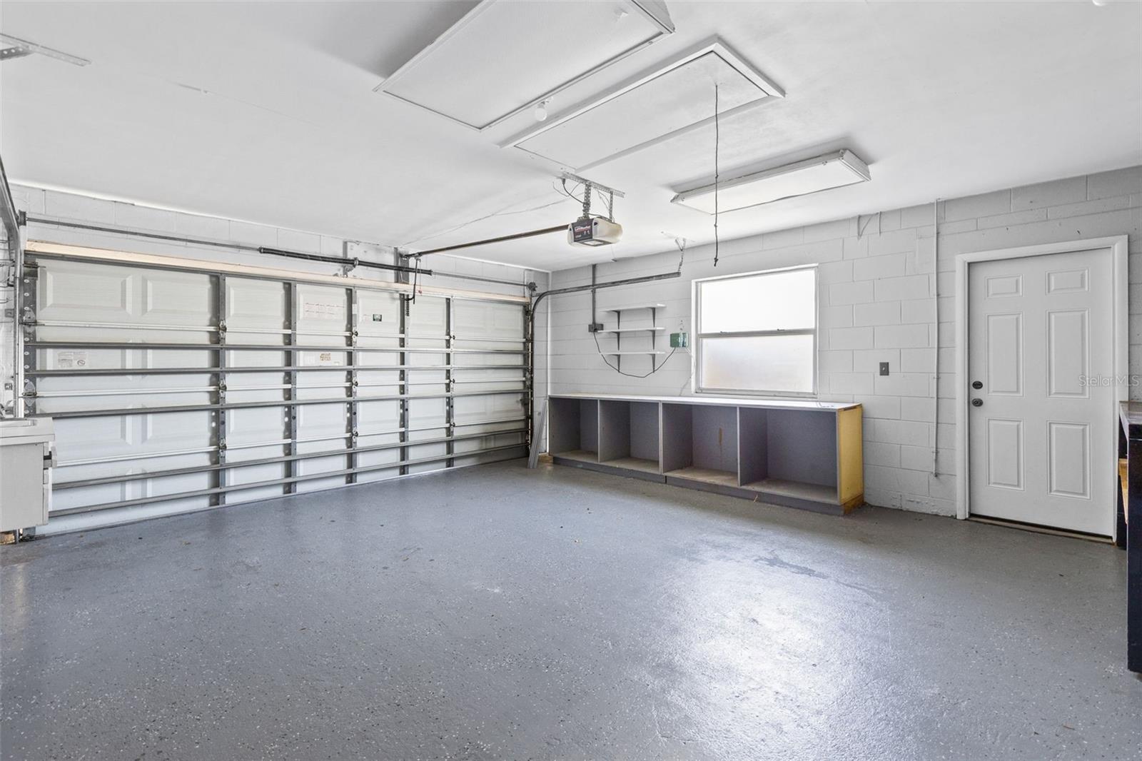 Image 27 of 31 For 7213 Silver Place