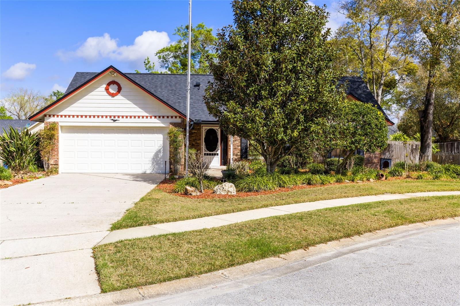 Image 4 of 31 For 7213 Silver Place