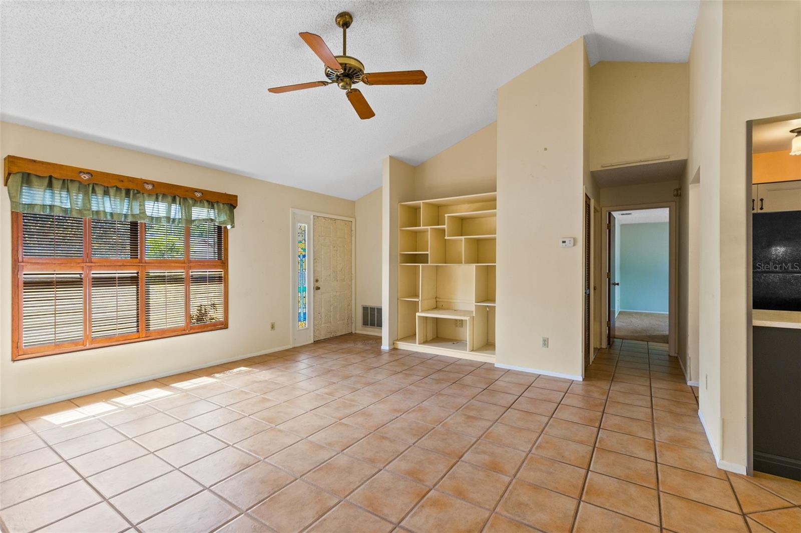 Image 8 of 31 For 7213 Silver Place