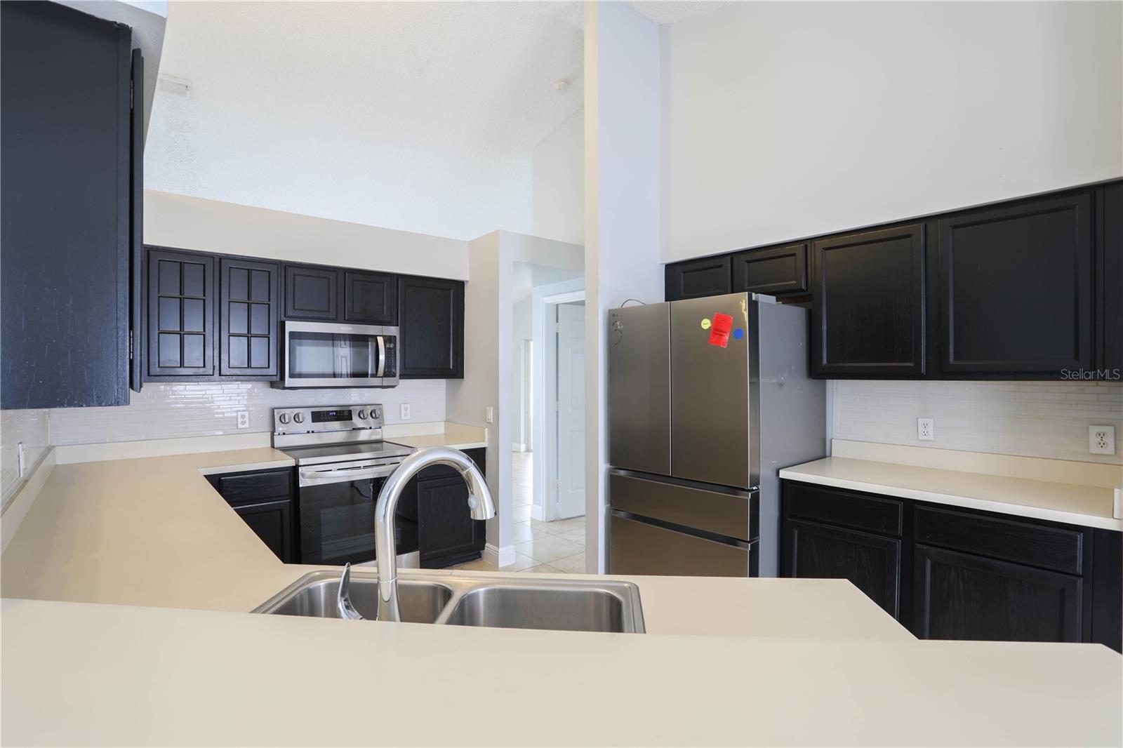 Image 7 of 25 For 647 Falling Oak Cove