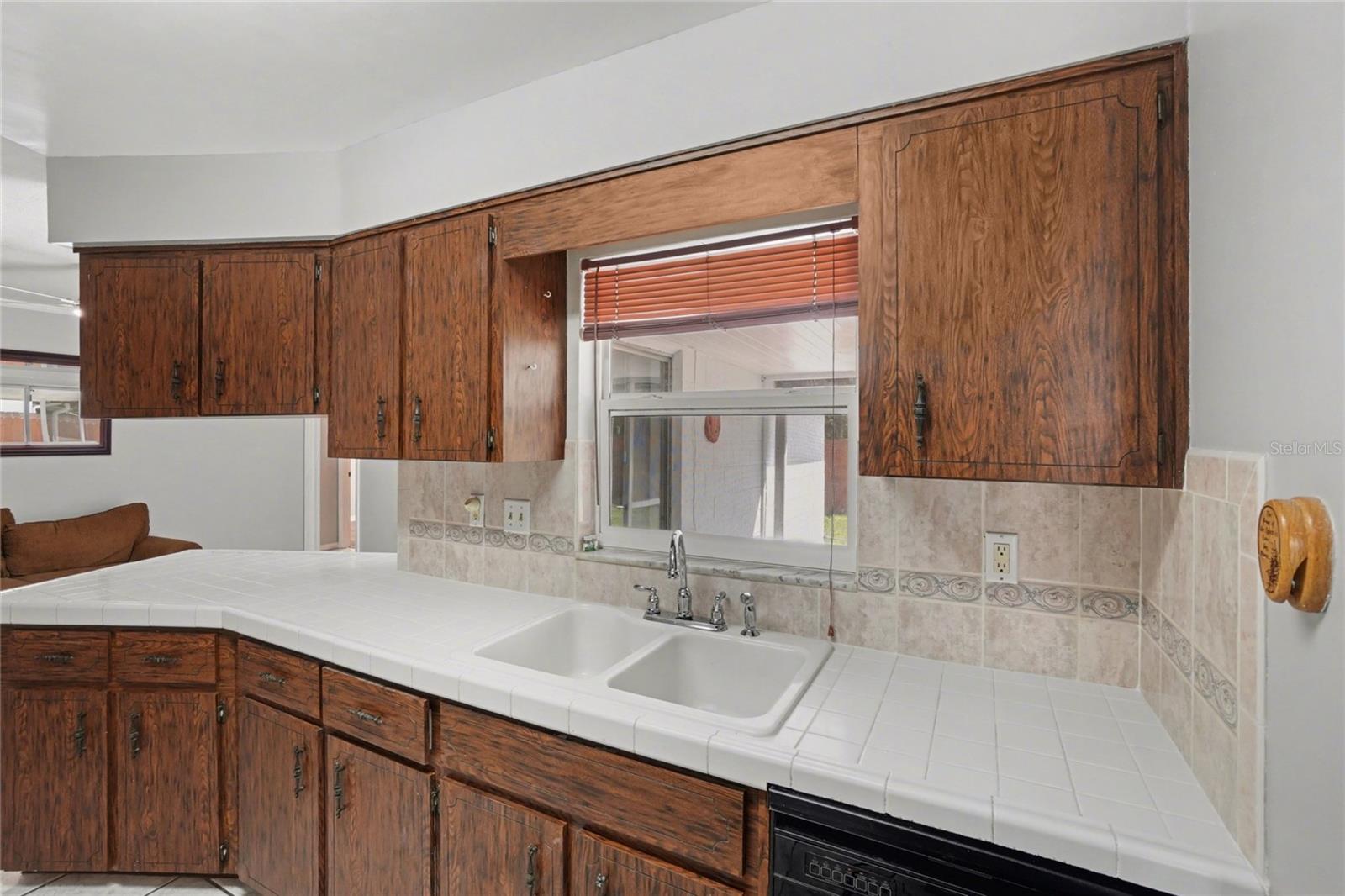 Image 4 of 26 For 5385 Wendy Lee Drive