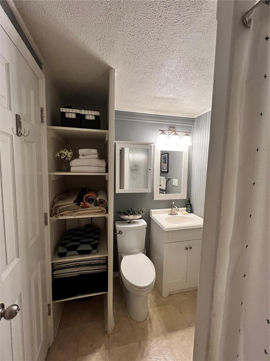 Image 14 of 36 For 810 Tremain Street