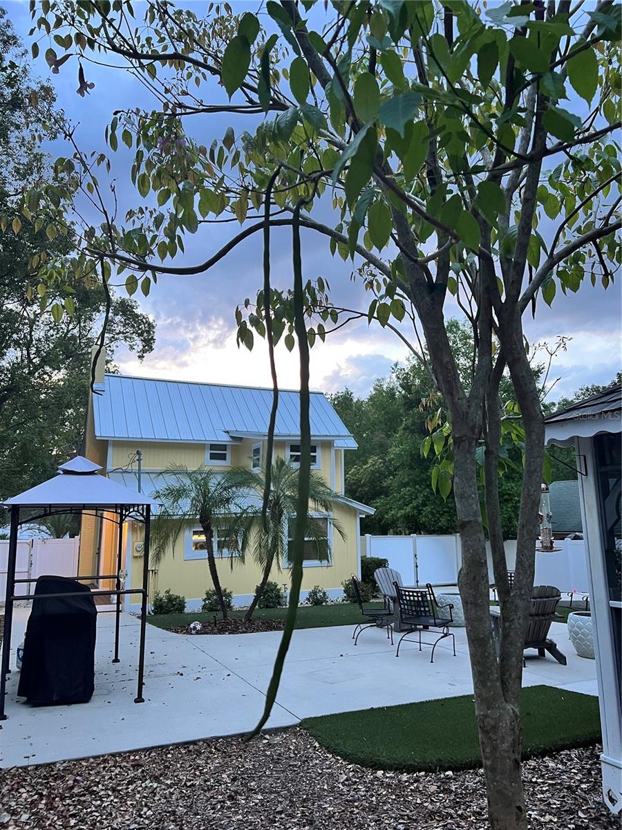 Image 24 of 36 For 810 Tremain Street