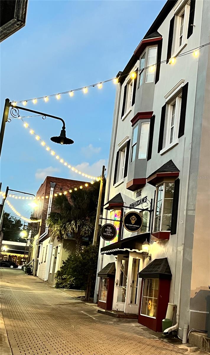 Image 33 of 36 For 810 Tremain Street