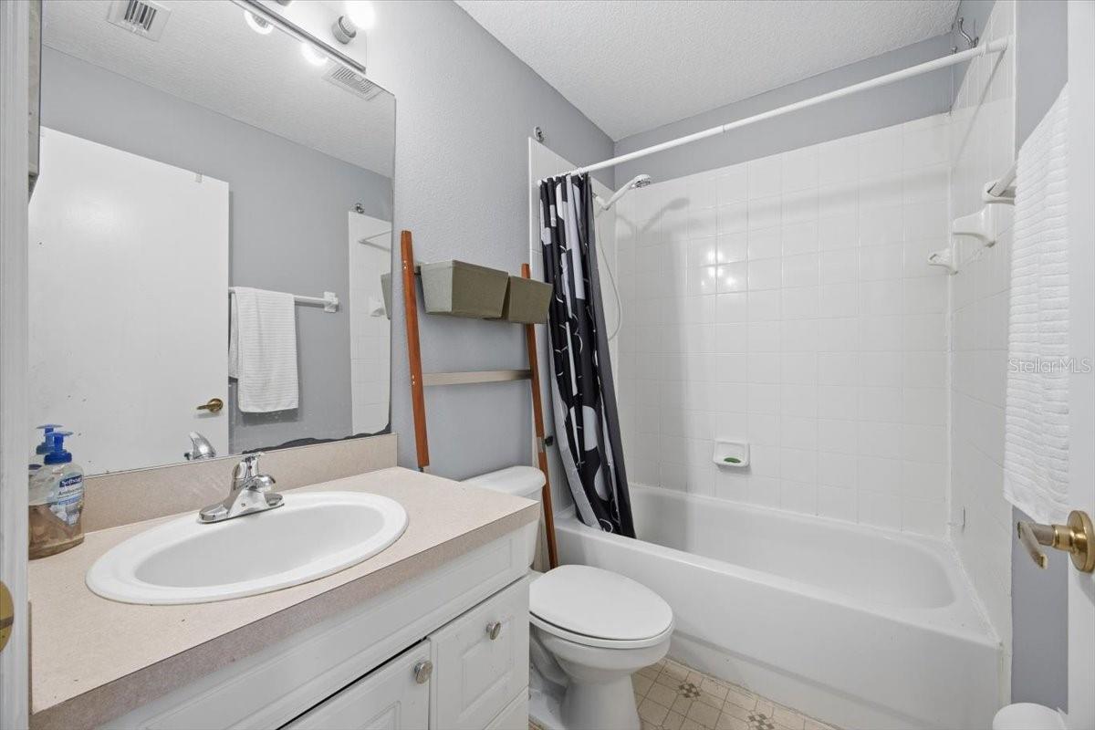 Image 22 of 51 For 135 Orchid Drive