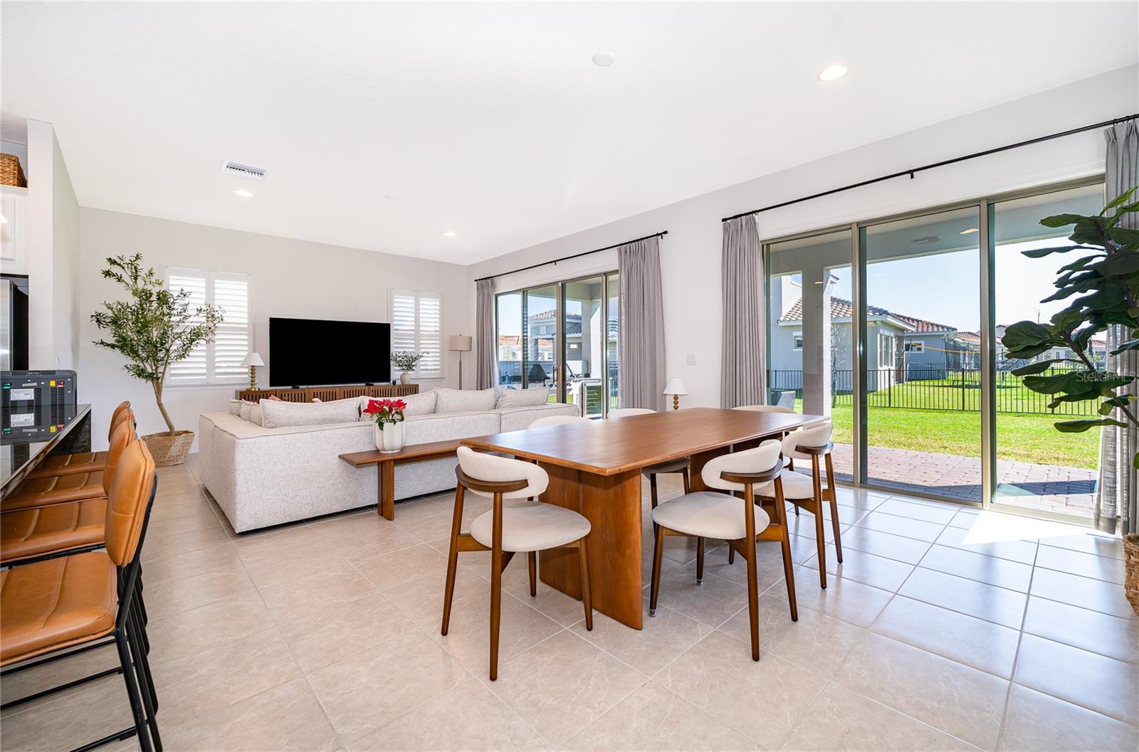 Image 10 of 39 For 8124 Mabury Lane