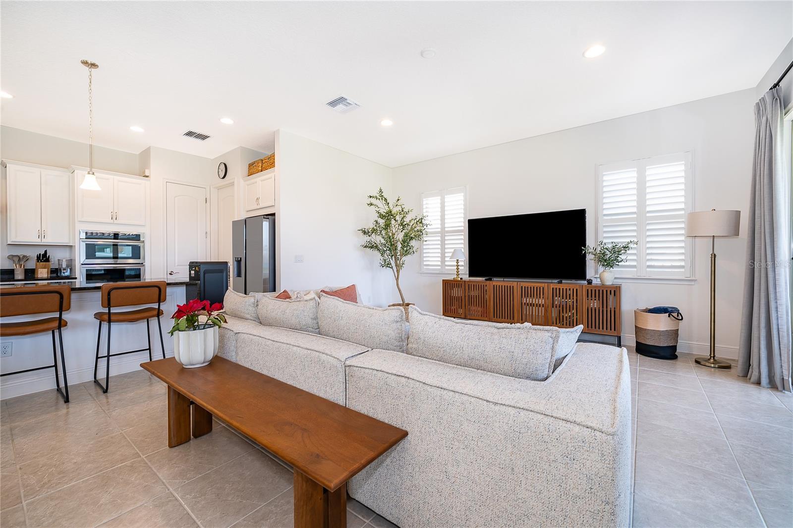 Image 12 of 39 For 8124 Mabury Lane