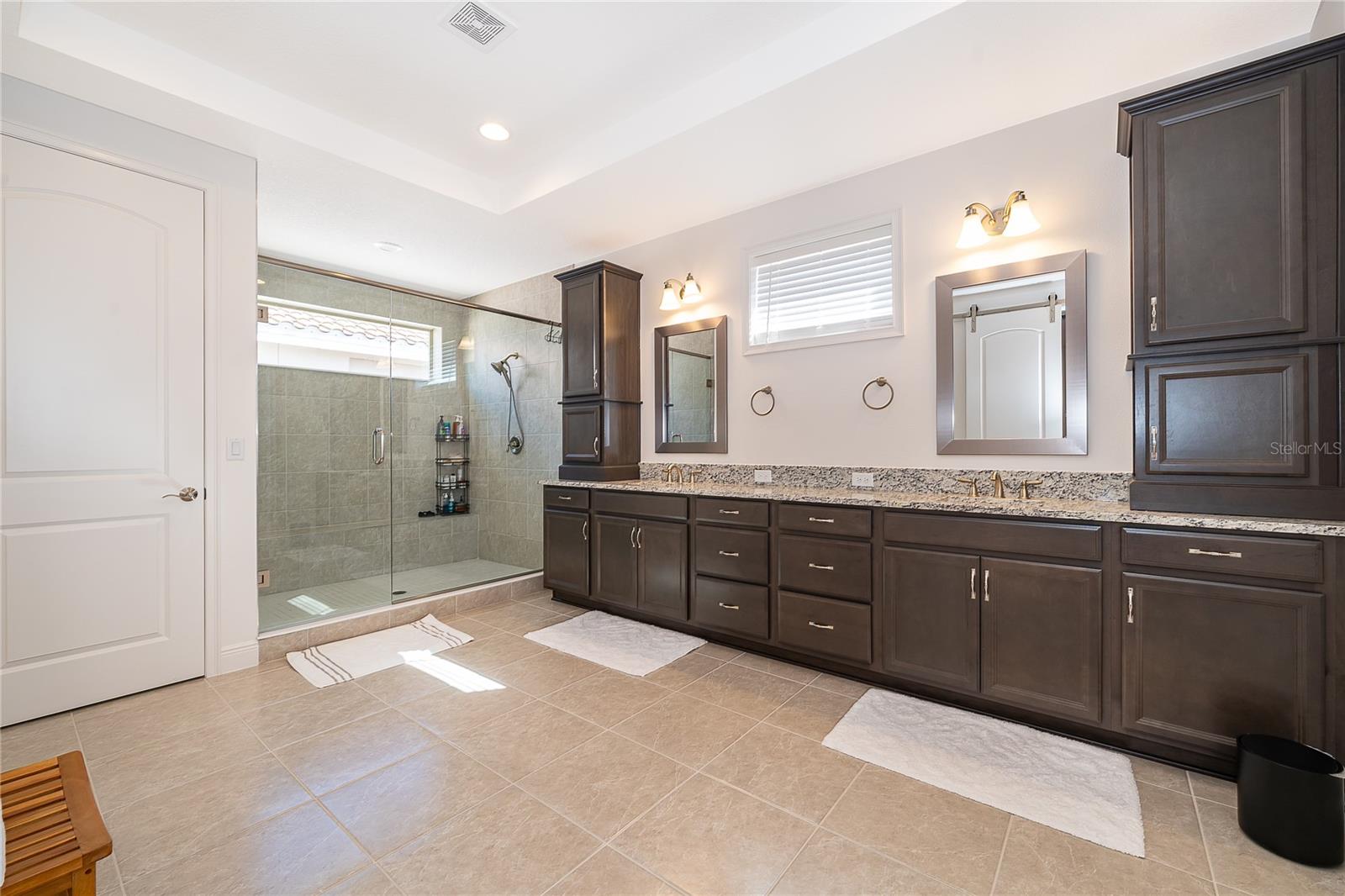 Image 21 of 39 For 8124 Mabury Lane