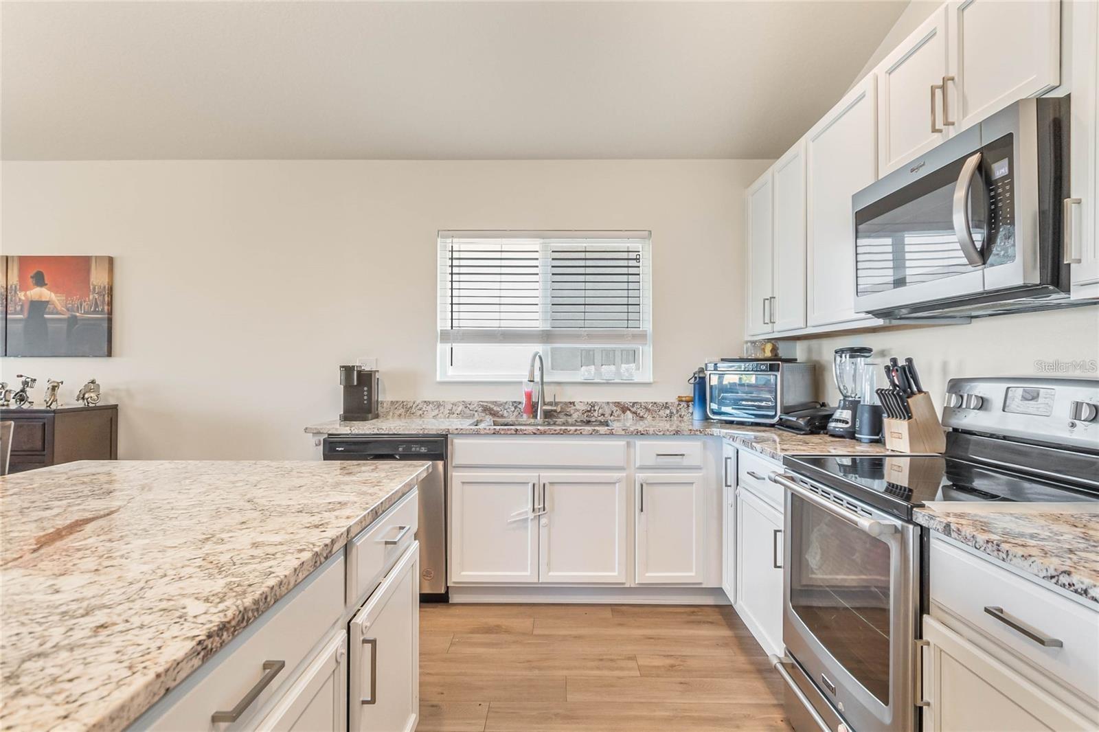 Image 11 of 28 For 495 Overpool Avenue