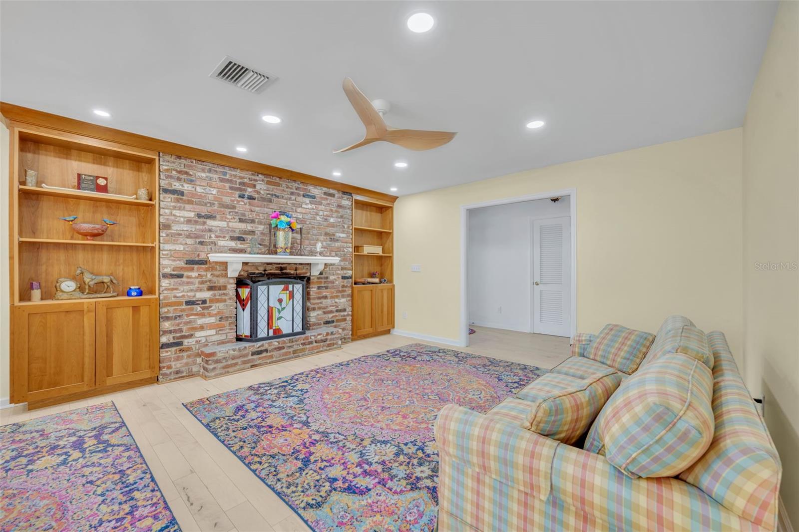 Image 3 of 33 For 2040 Geronimo Trail