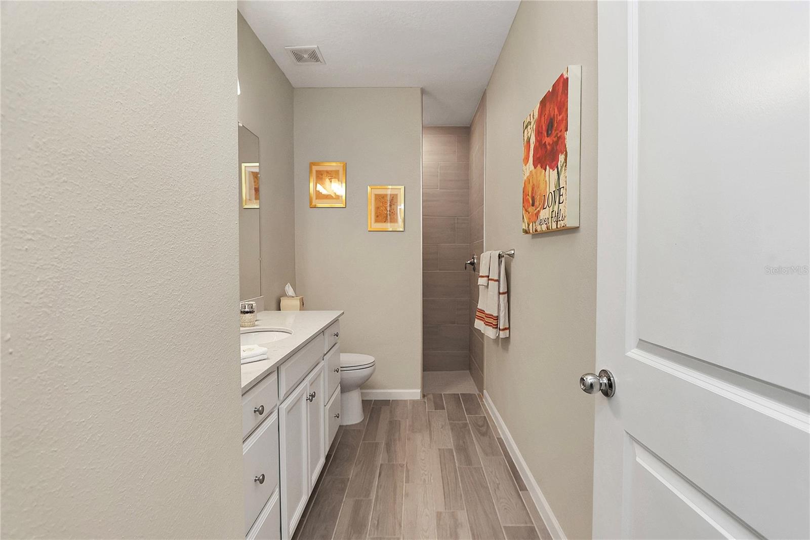 Image 18 of 42 For 7934 74th Loop