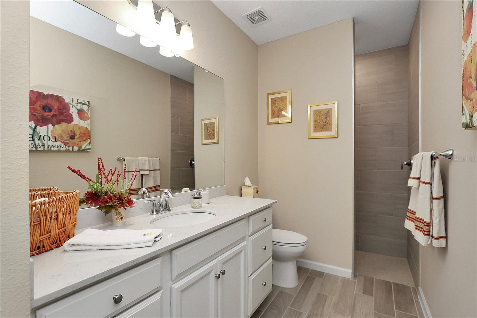 Image 19 of 42 For 7934 74th Loop