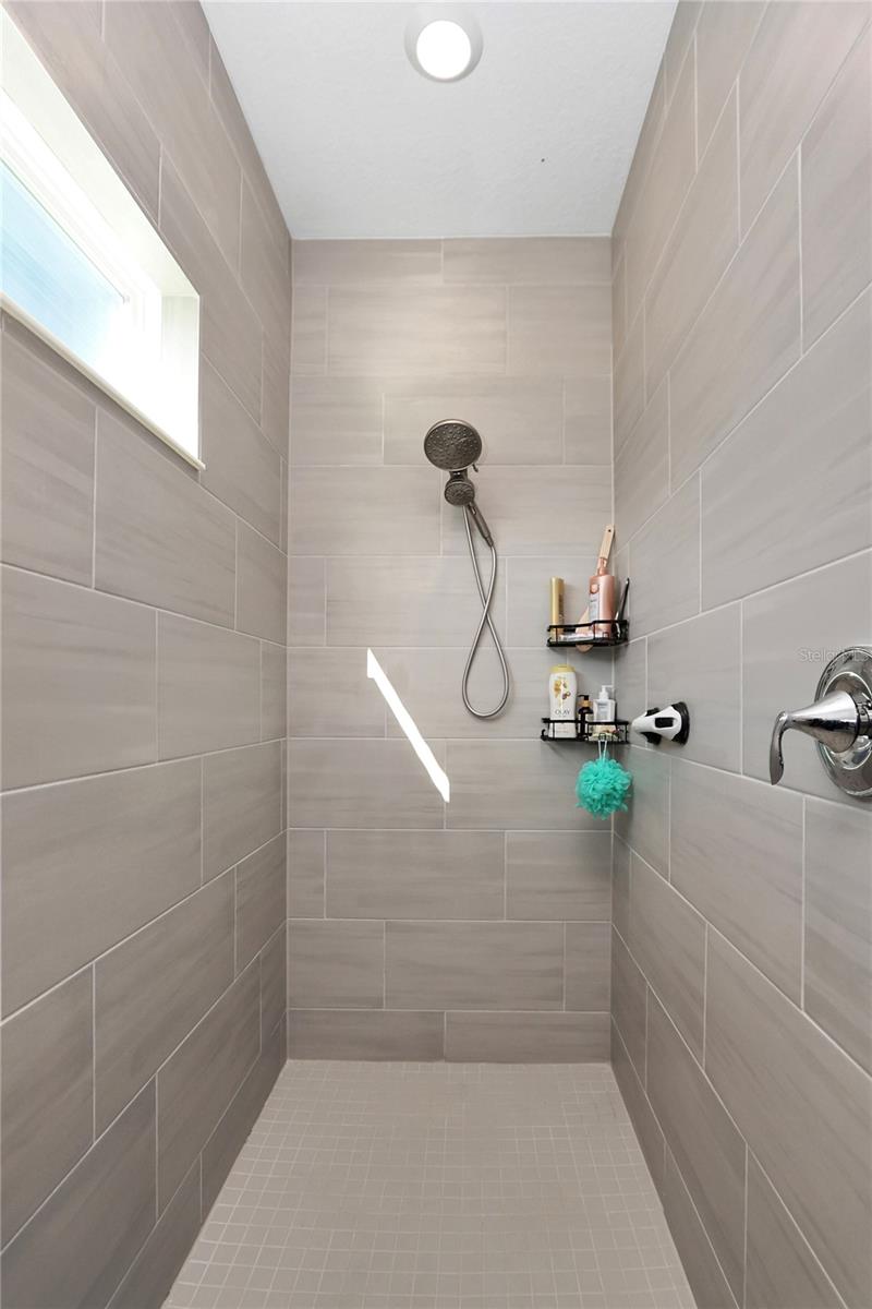 Image 32 of 42 For 7934 74th Loop