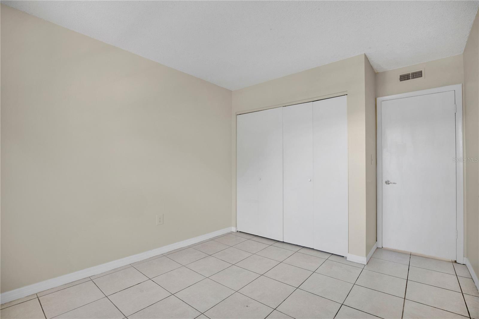 Image 19 of 28 For 2507 Alafaya Trail 10