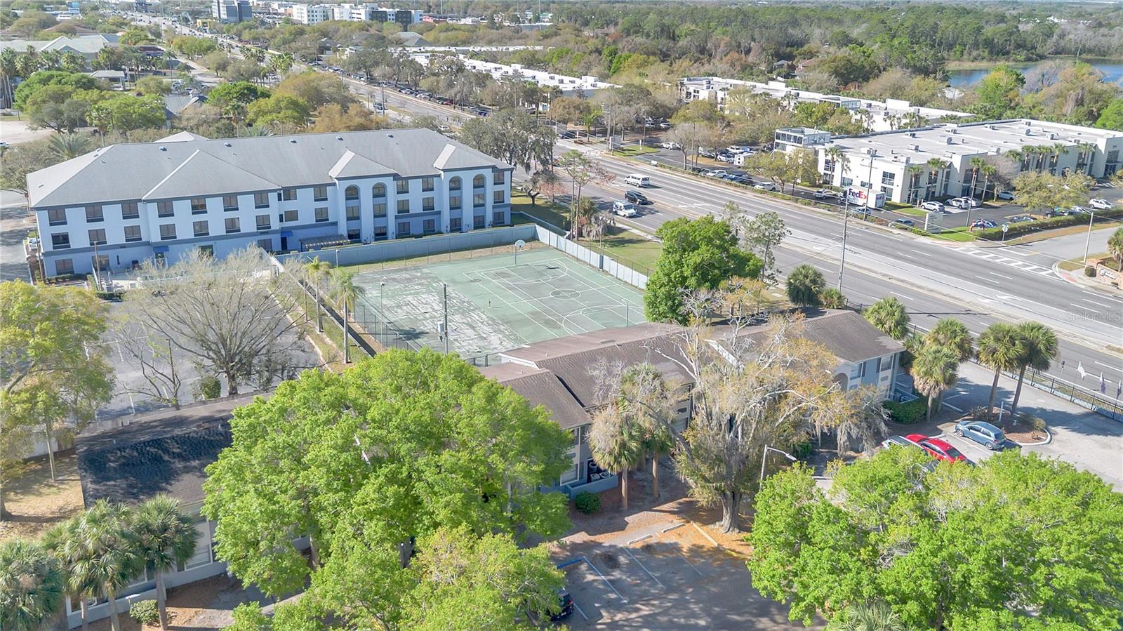 Image 22 of 28 For 2507 Alafaya Trail 10