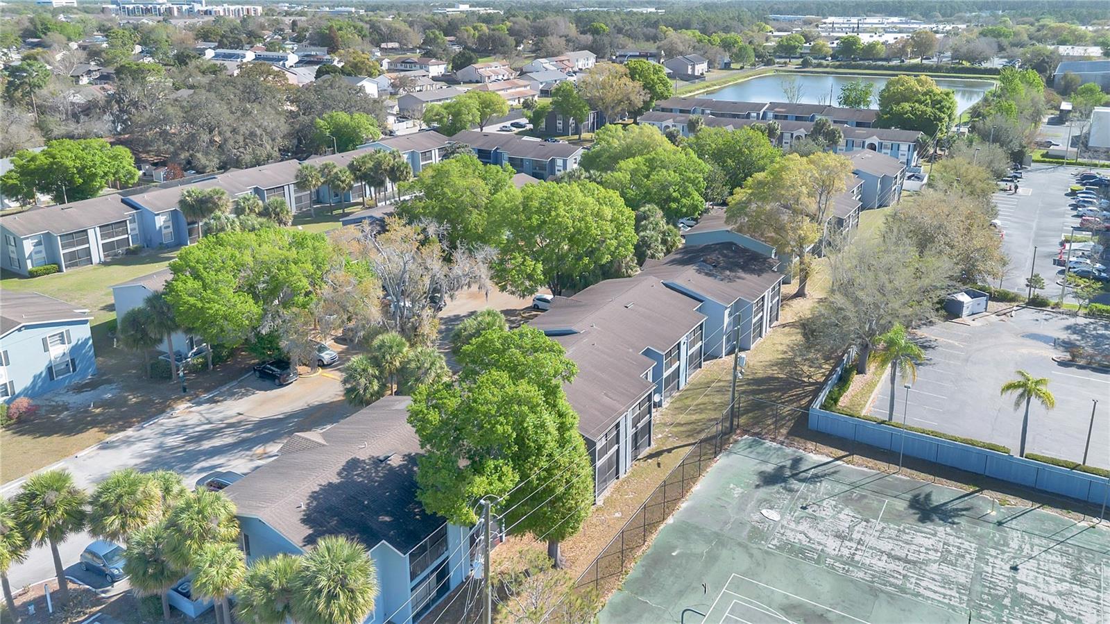 Image 23 of 28 For 2507 Alafaya Trail 10