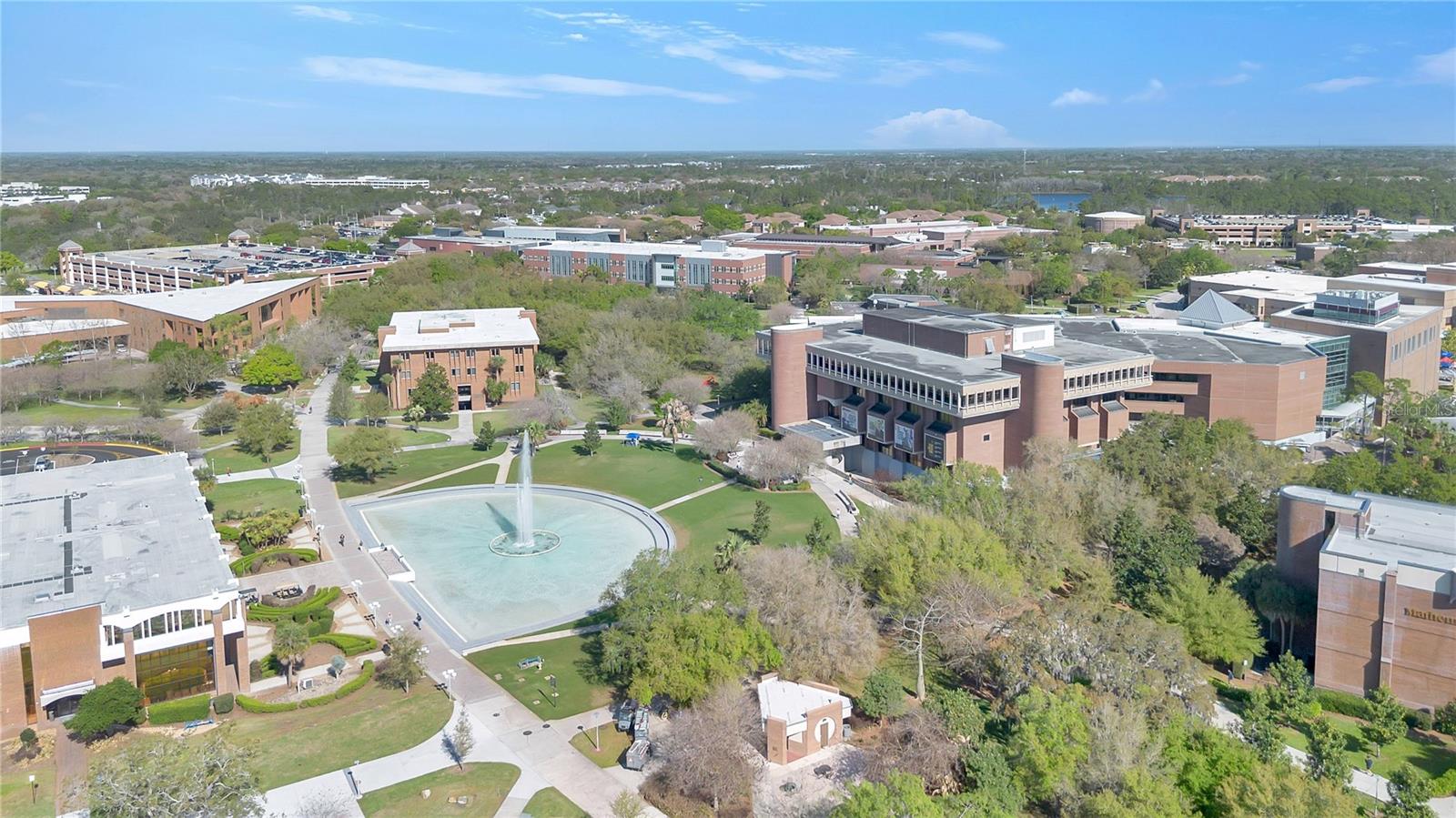 Image 26 of 28 For 2507 Alafaya Trail 10