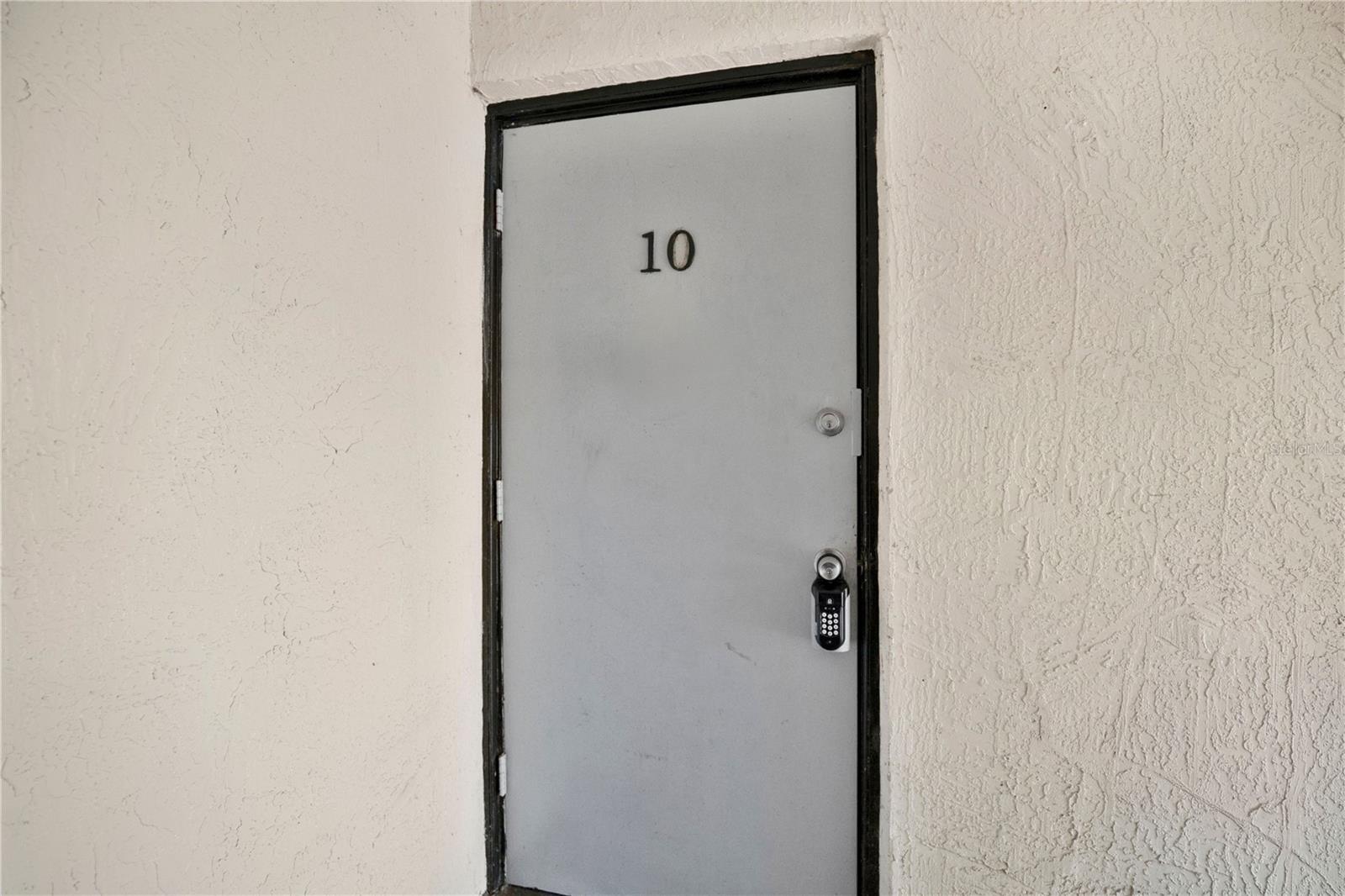 Image 5 of 28 For 2507 Alafaya Trail 10