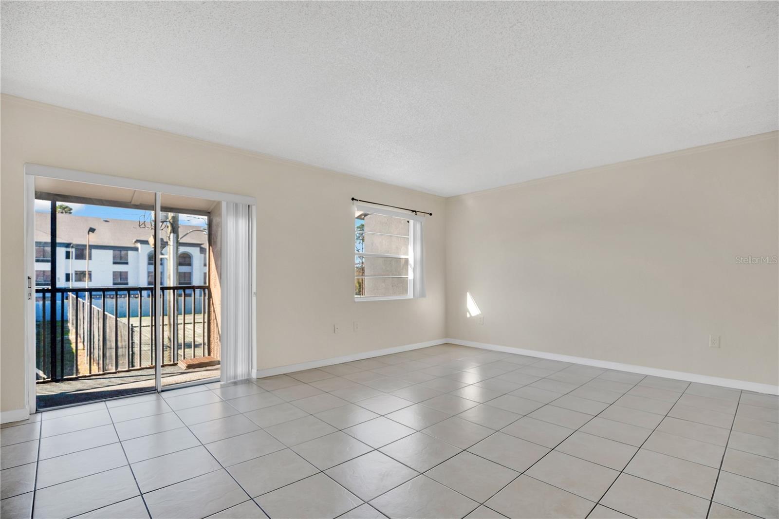 Image 6 of 28 For 2507 Alafaya Trail 10