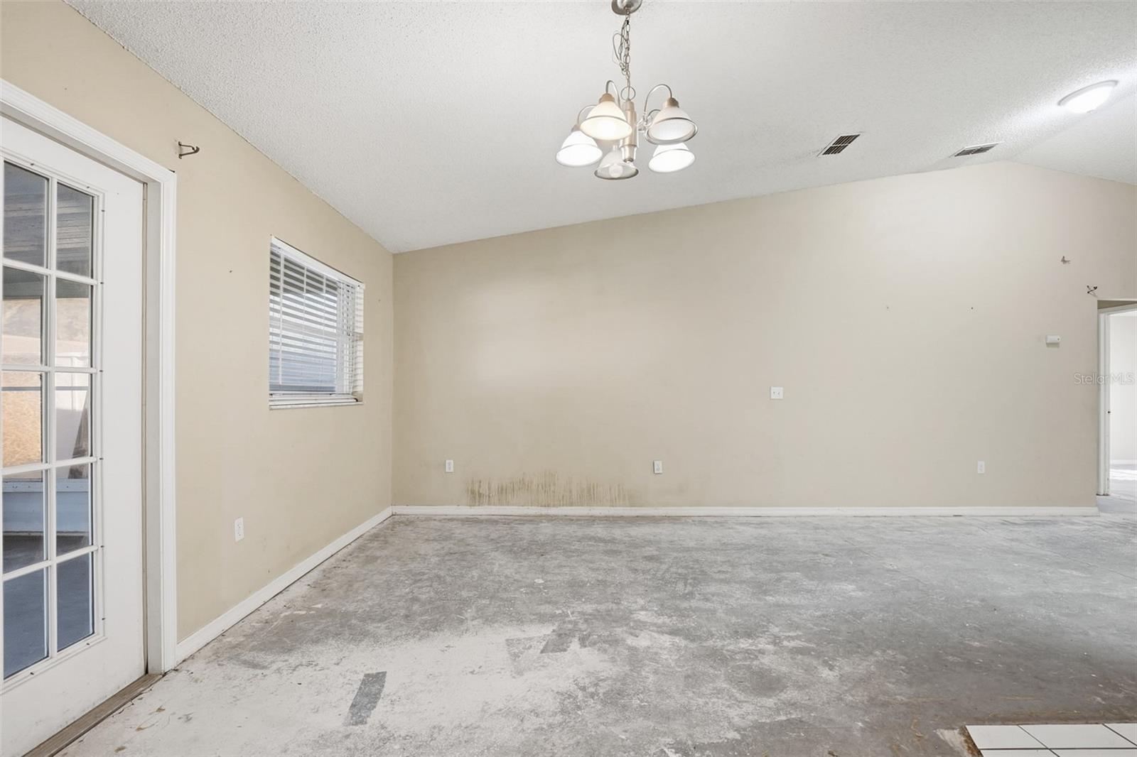 Image 13 of 30 For 4205 Tall Oak Lane