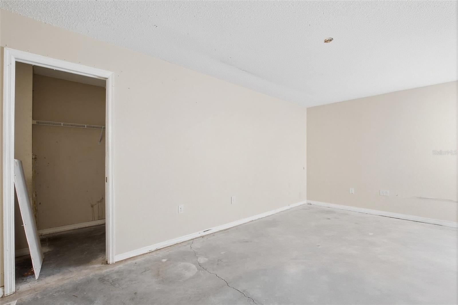 Image 25 of 30 For 4205 Tall Oak Lane