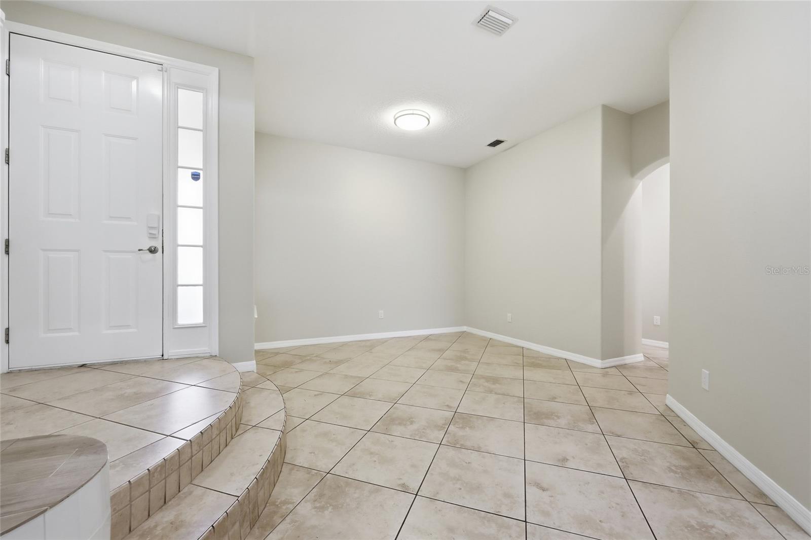 Image 15 of 50 For 8718 The Esplanade  14