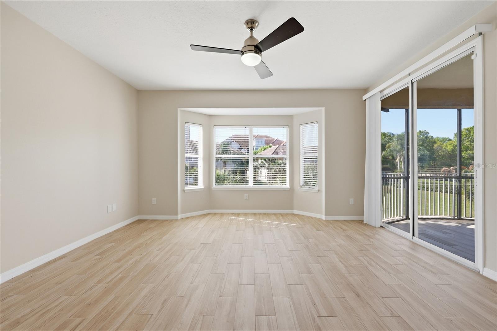 Image 33 of 50 For 8718 The Esplanade  14