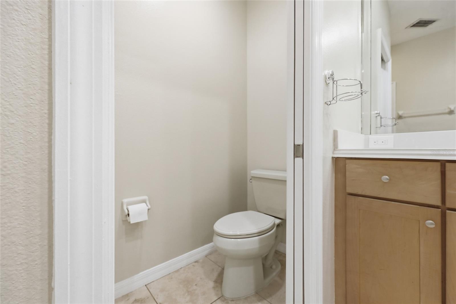 Image 39 of 50 For 8718 The Esplanade  14