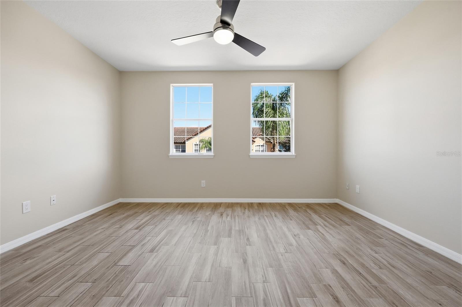 Image 44 of 50 For 8718 The Esplanade  14