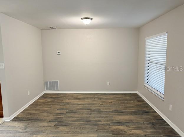 Image 29 of 34 For 107 Pineapple Court