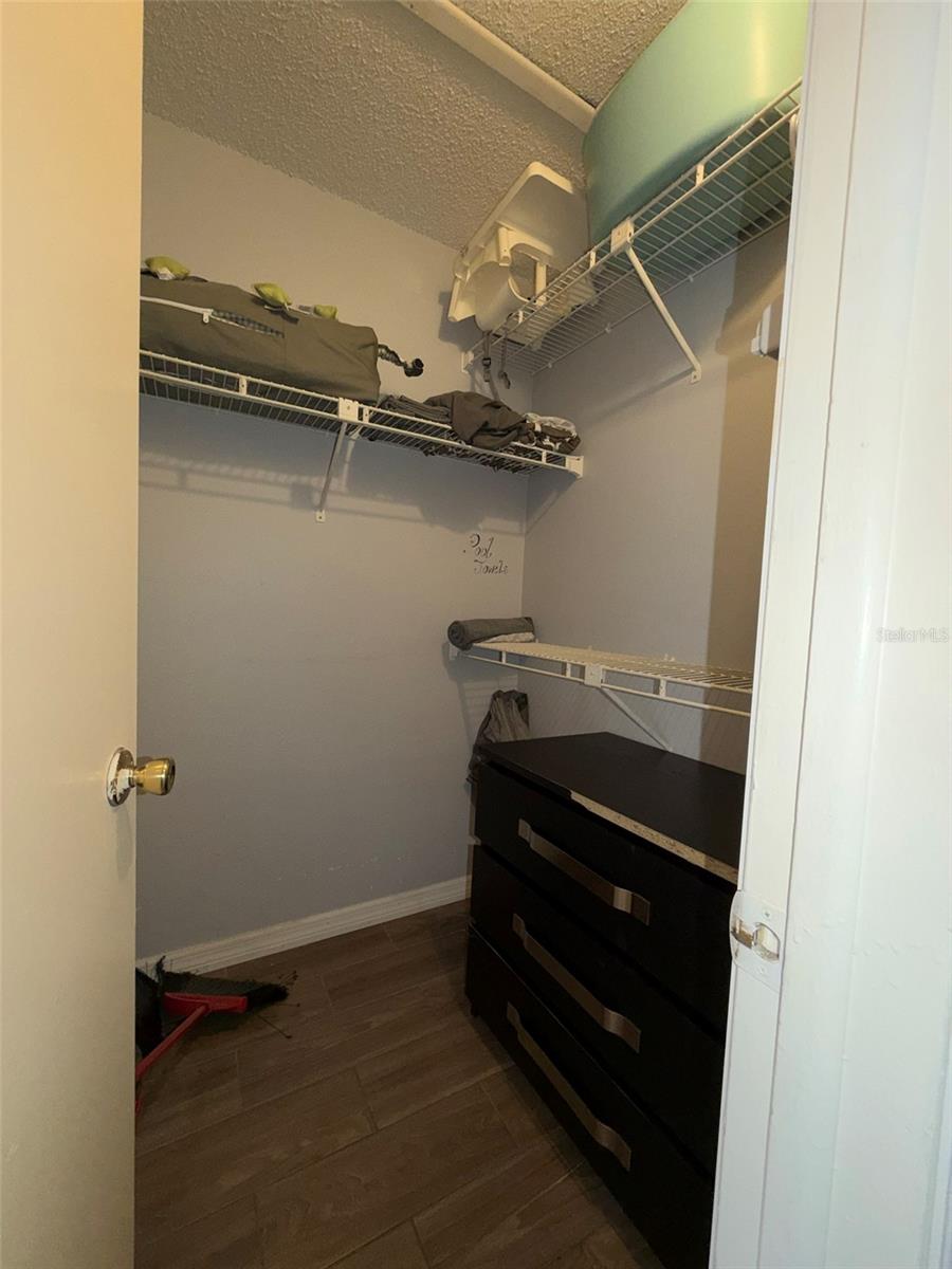 Image 10 of 13 For 1940 Lake Atriums Circle 110